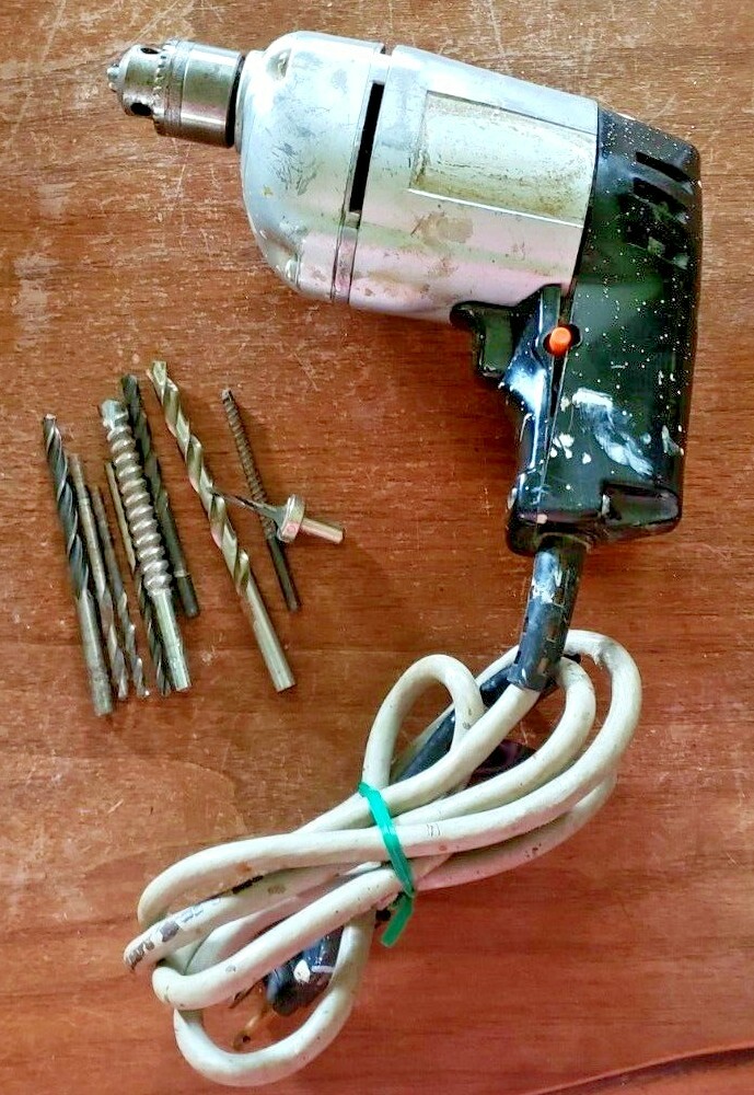 VINTAGE BLACK & DECKER CORDED POWER DRILL, CASE AND BITS