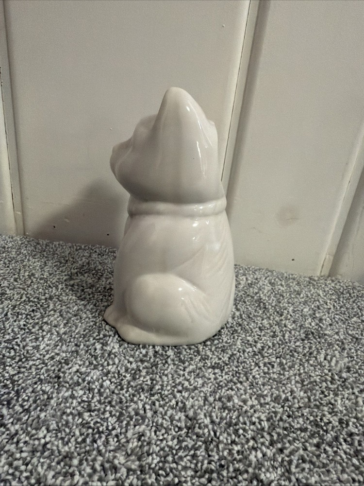 Ceramic white Lucky Cat Drinking Vessel With Straw Insert Hole