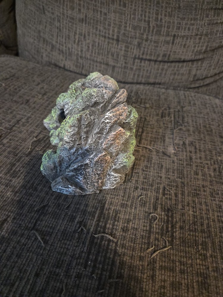 Aquarium Decor Polyresin Cave, Medium