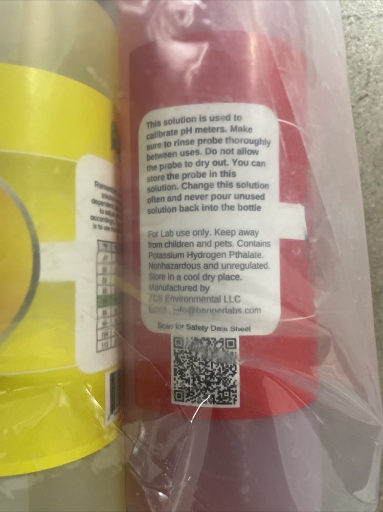 Calibration Buffer Solution pH 7.00 pH 4.00 1 Quart Banger Labs