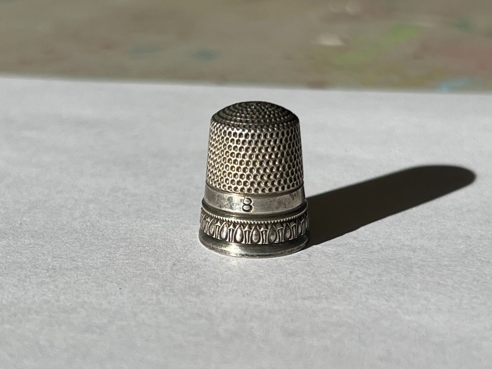 Antique Sterling Simons Priscilla Thimble