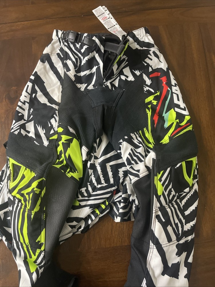 Leatt Ride Kit 3.5 Jersey and Pants Zebra size medium