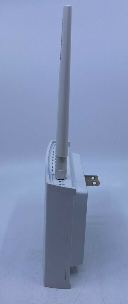 Amped Wireless High Power 802.11ac Wireless Range Extender REC22A