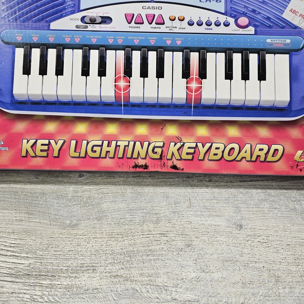 Casio LK-6 Key Lighting 32-Key Blue Learning Electronic Keyboard Battery Powered