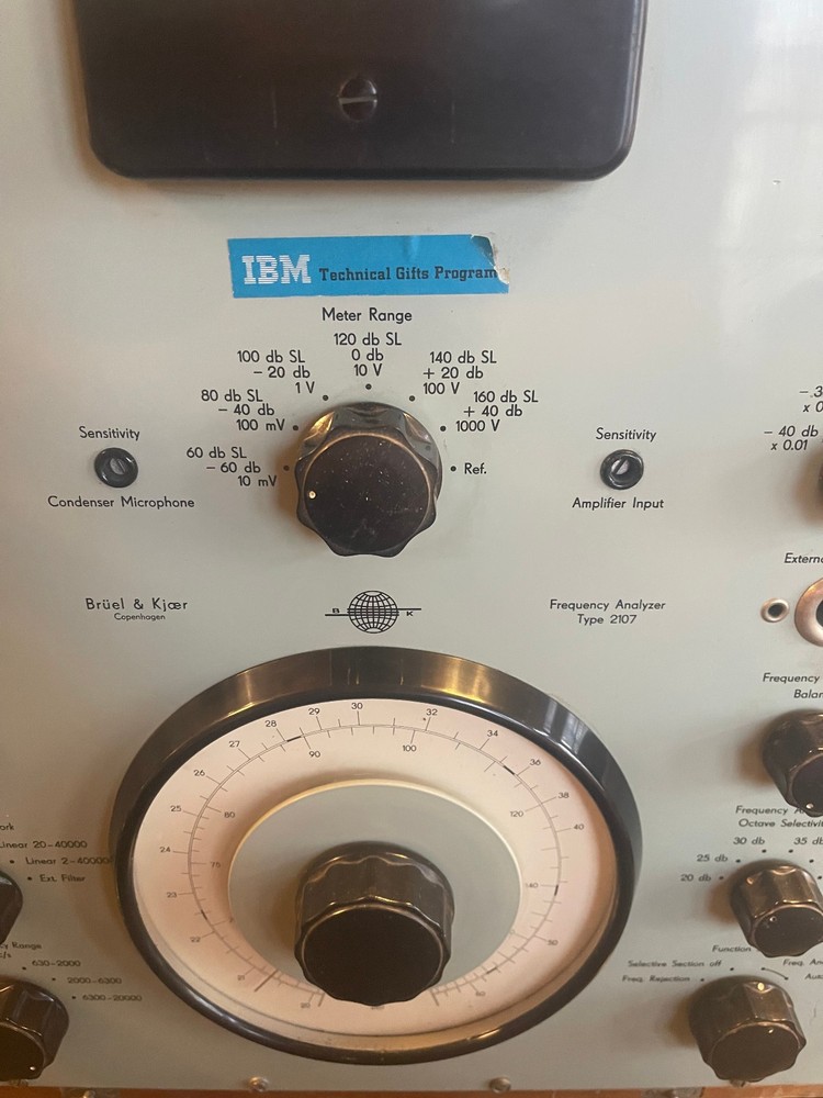B&K Frequency Analyzer Type 2107