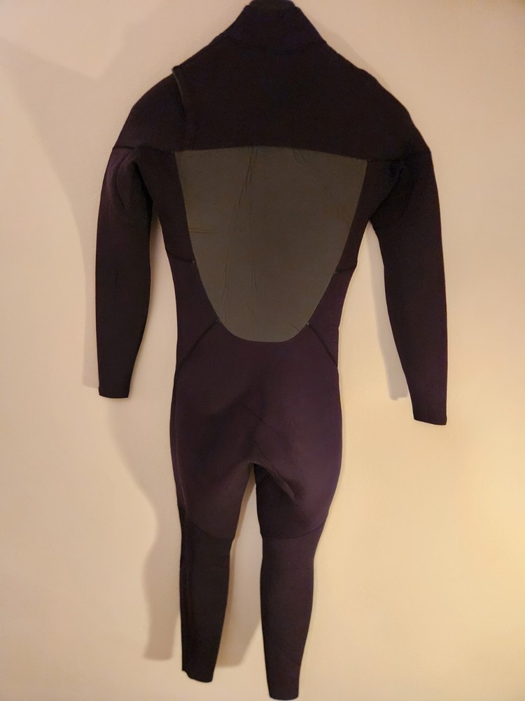 X-small Need Essentials 4/3 Chest Zip Wetsuit Excellent Condition