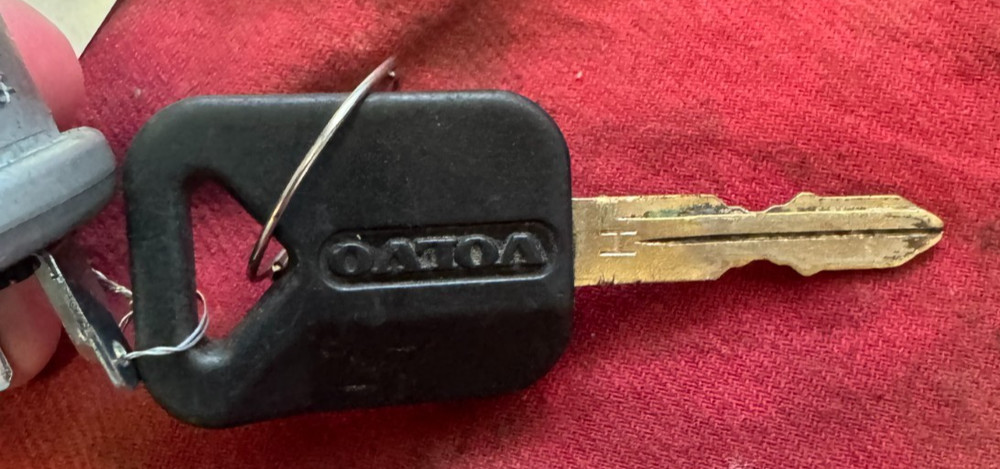 21780553 VOLVO VNL 2014 IGNITION SWITCH