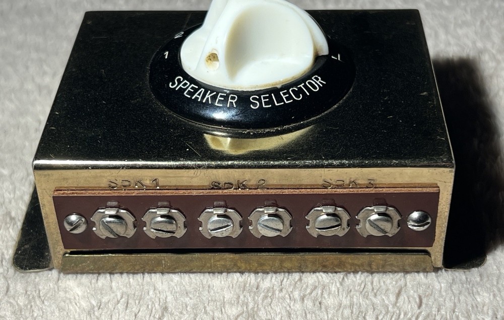 Multi-Speaker Selector Vintage