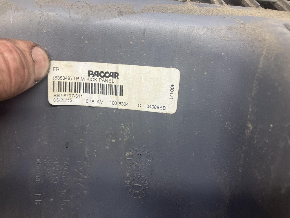 2013-2027 Peterbilt 579 KICK Dash Panel - Used