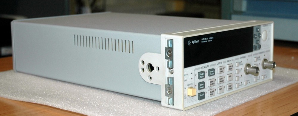 Agilent 53131A, universal counter