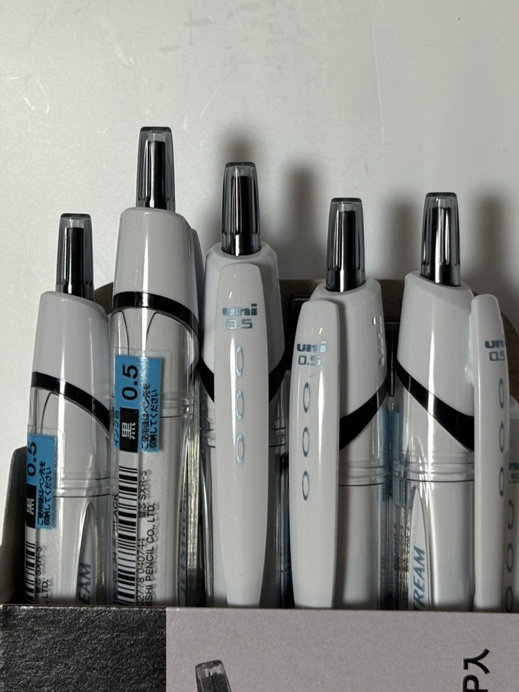 Shipped without outer packaging;only one JETSTREAM black pen included.only Japan