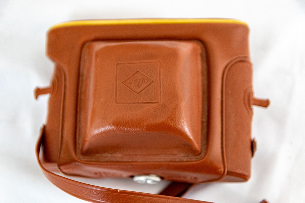 AGFA ISOLA I 6×6 cm Camera with carrying Case
