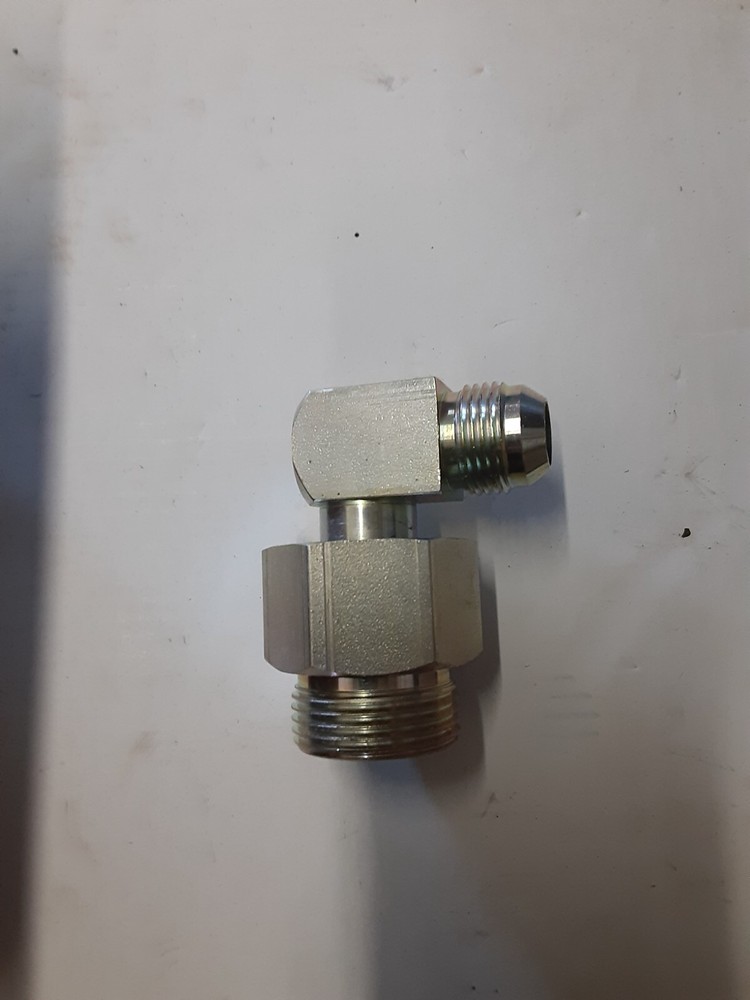 John Deere Elbow Fitting AR74194