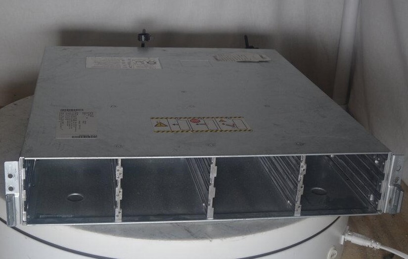 Dell EMC EAE VNXe Hard Drive Disk Array SEE NOTES