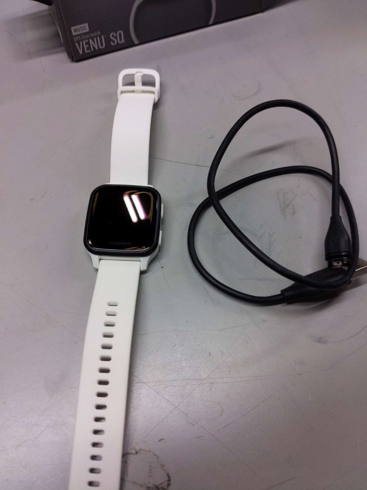 Garmin Venu Sq Music – Open-box