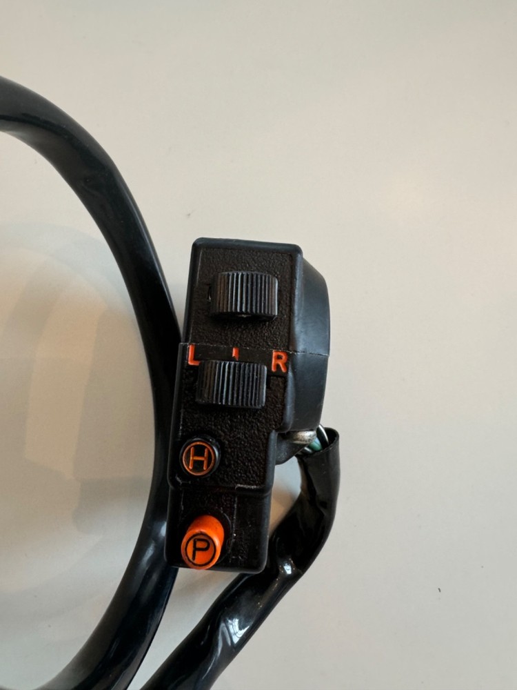 Left handle switch Suzuki GT 750 J 1972. Early.