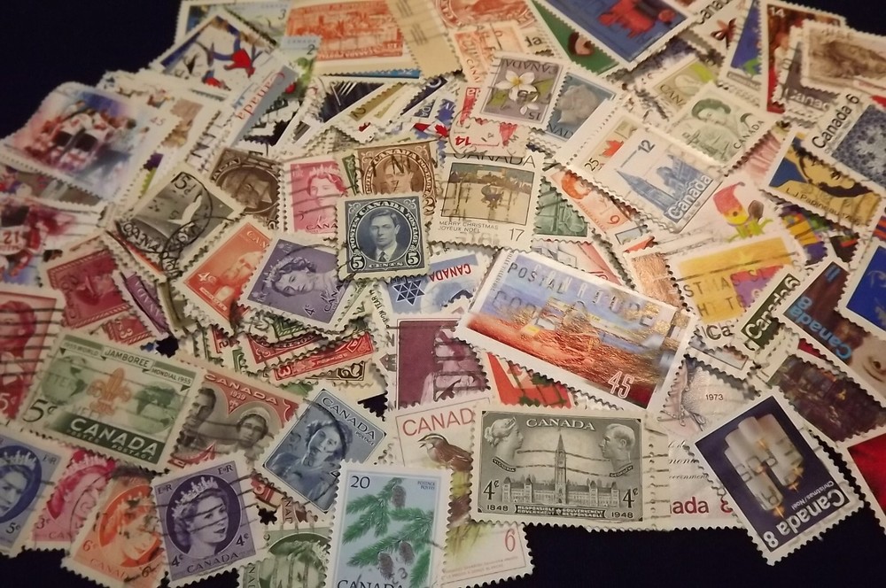 Older CANADIAN Stamp Lot - over 1000 All Different!