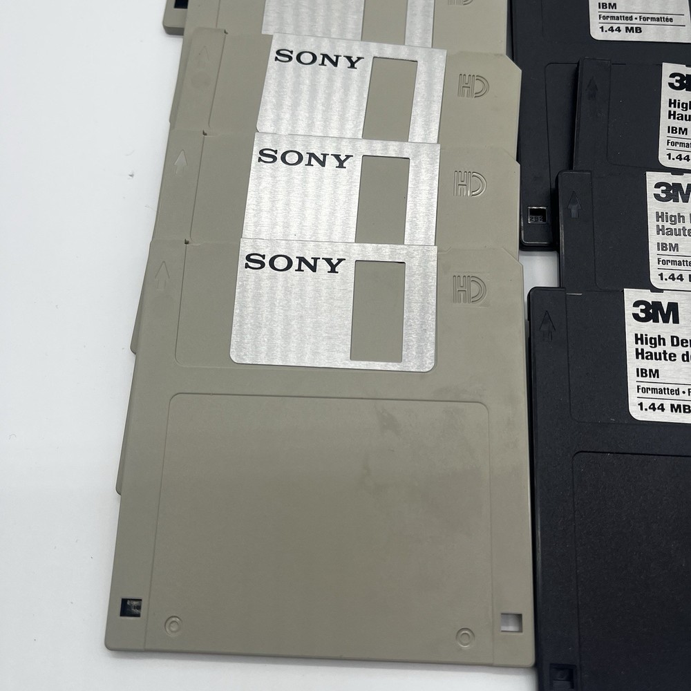 Fellowes Disc Storage With 3.5 Floppy Discs Untested VTG