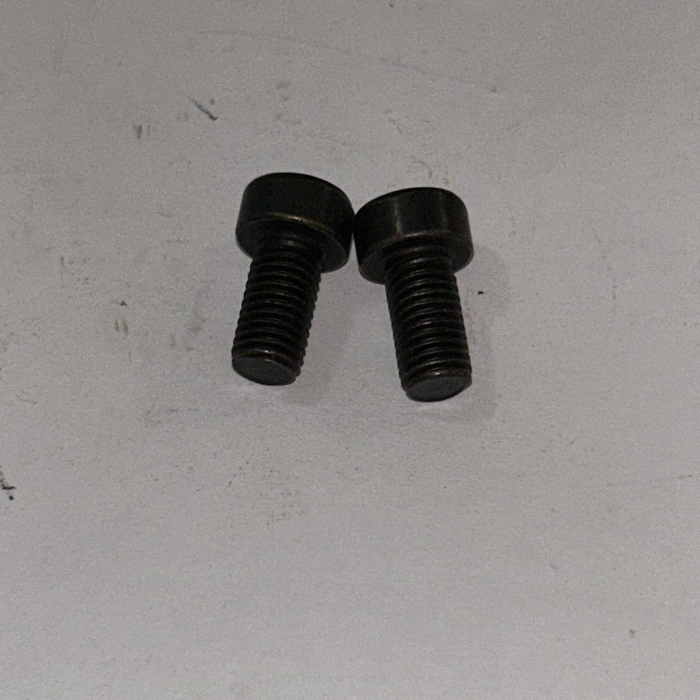 1100 Screw