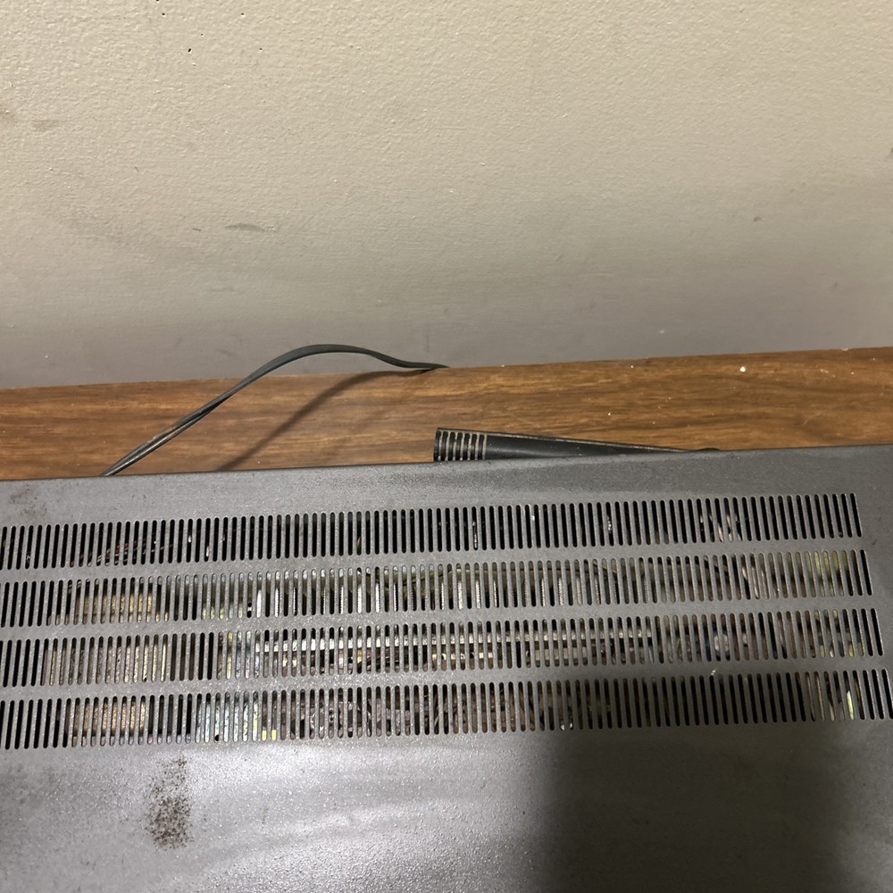 Sony FM Stereo/ FM-AM Receiver Str-2800 -Powers On - Untested