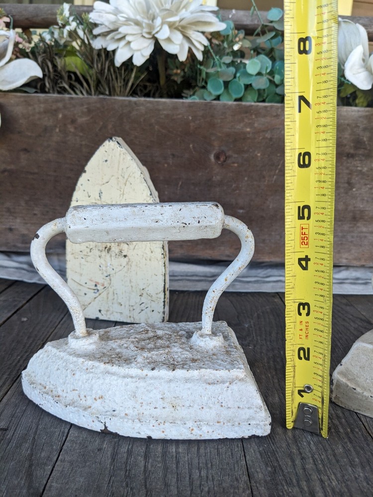 Vintage Unmarked White Hand-Painted Sad Iron Set (3)