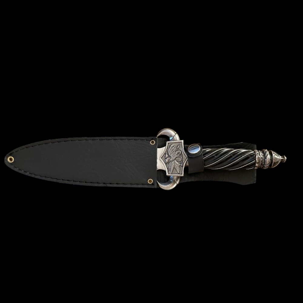 Martial Arts Claw Dagger