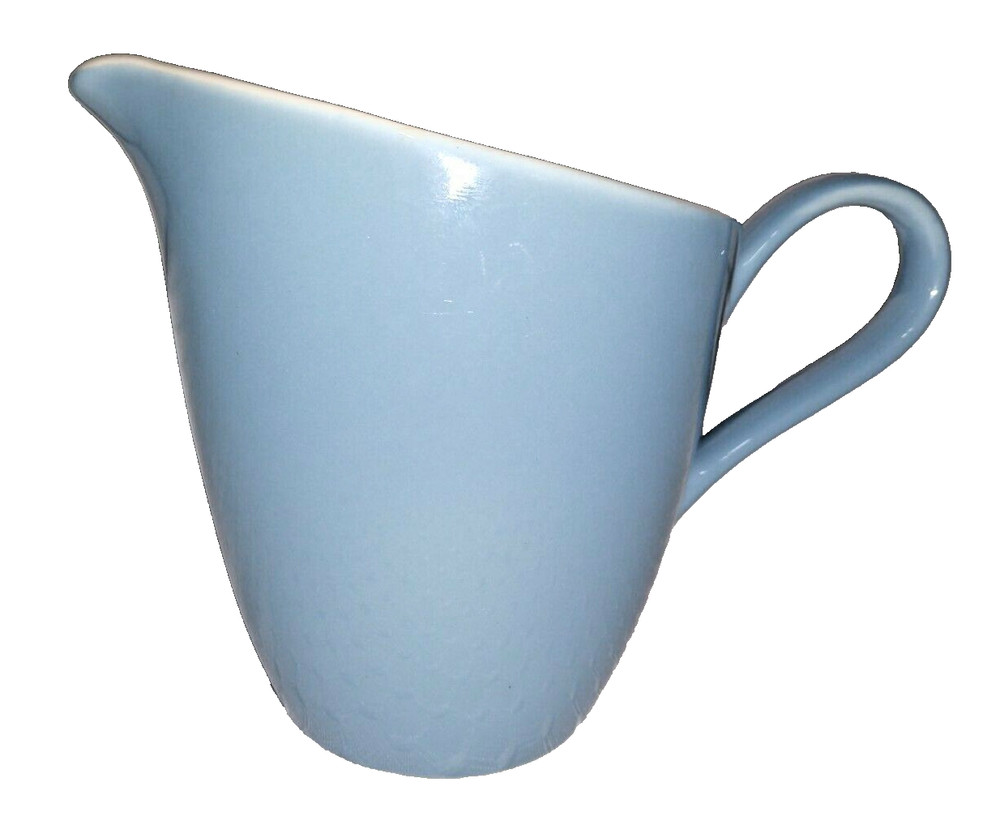 Homer Laughlin Richelieu Pattern Creamer Blue White