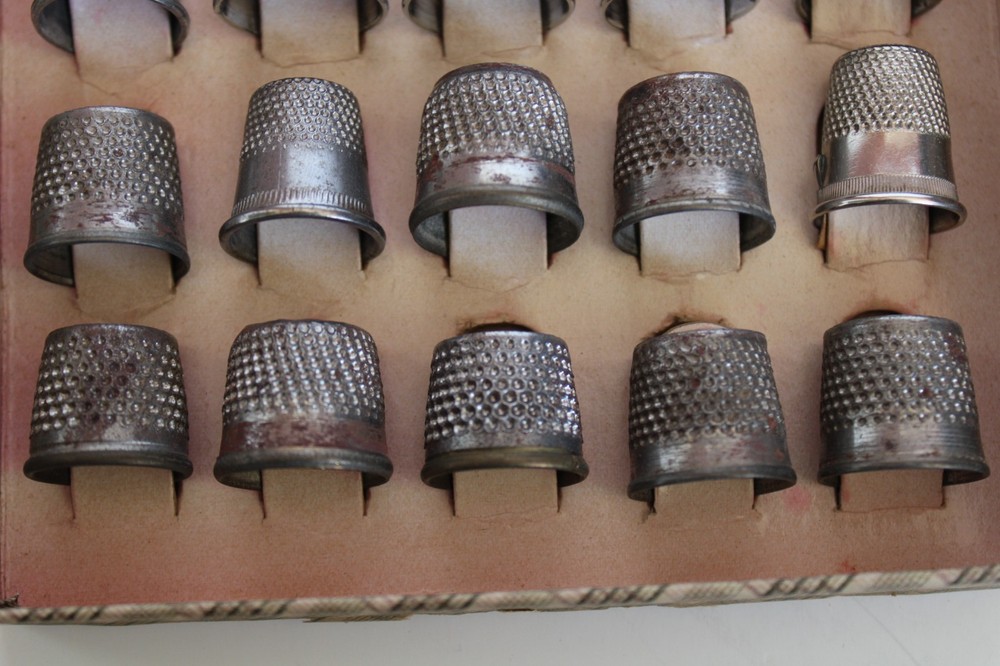 Antique (24) Metal Sewing Thimble Display Set w/ Case