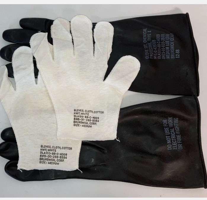 2Pack Brunswick Corp Chemical Protective Gloves Medium