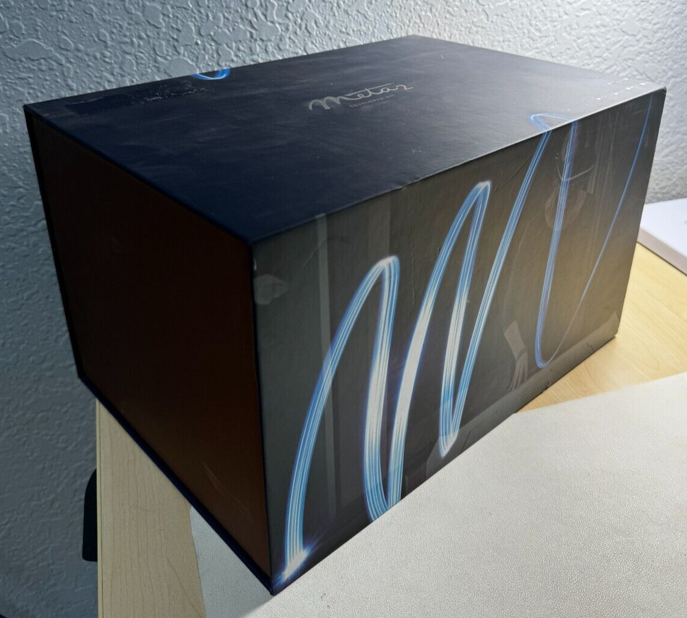 New Meta Augmented Reality Developer Kit Model Meta2