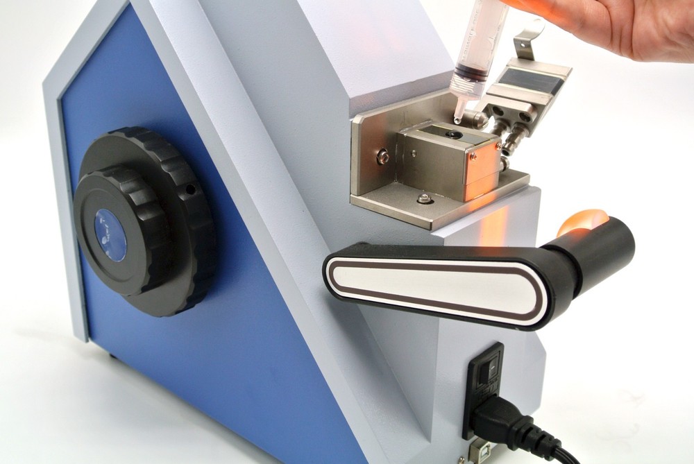 Digital Abbe Refractometer with Resolution Refractive Index 0.00001nD Brix 0.01%