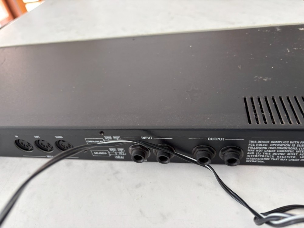 Oberheim GM400 Multi-Effects Guitar Effects Pedal