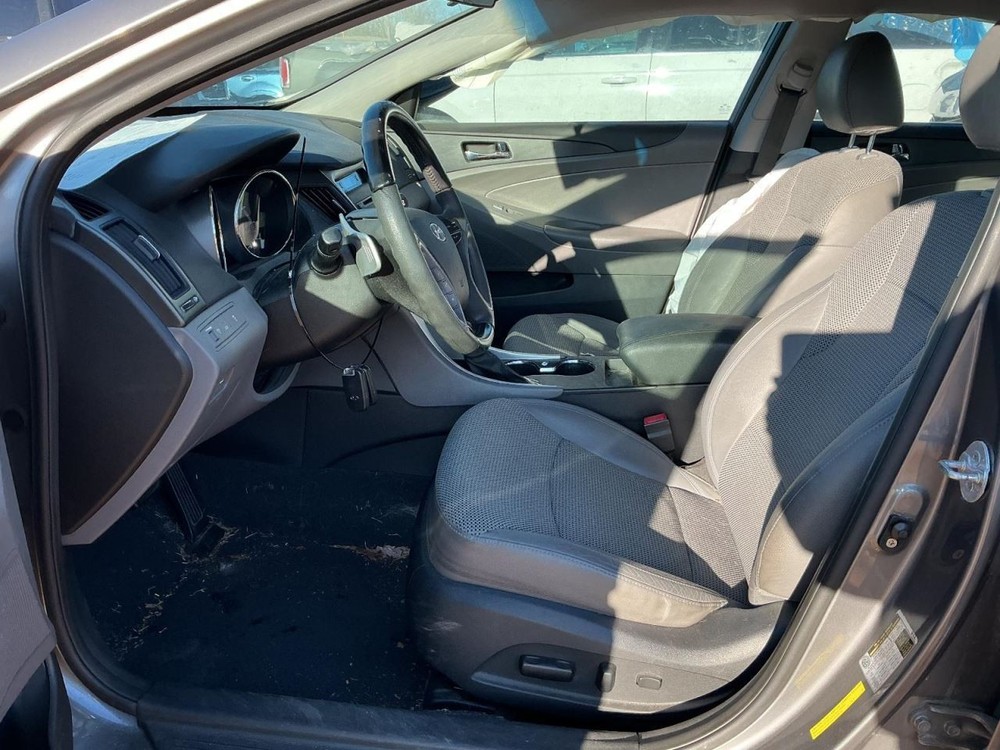 SONATA 2011 Glove Box 4965850