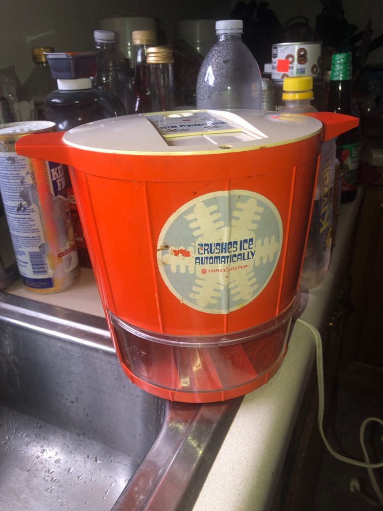 VINTAGE 1970s TOASTMASTER ICE CRUSHER - TESTED WORKS SEE VIDEO