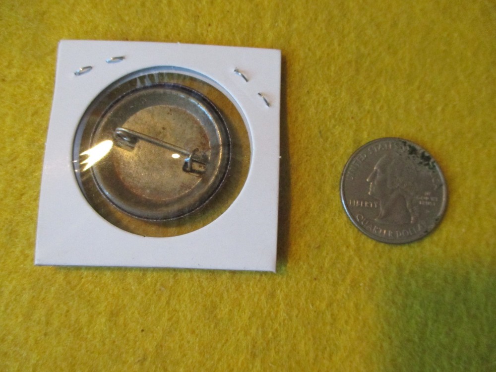 ORIGINAL WWII HOMEFRONT USMC EGA REMEMBER MIDWAY 1 1/4 INCH BUTTON (A)