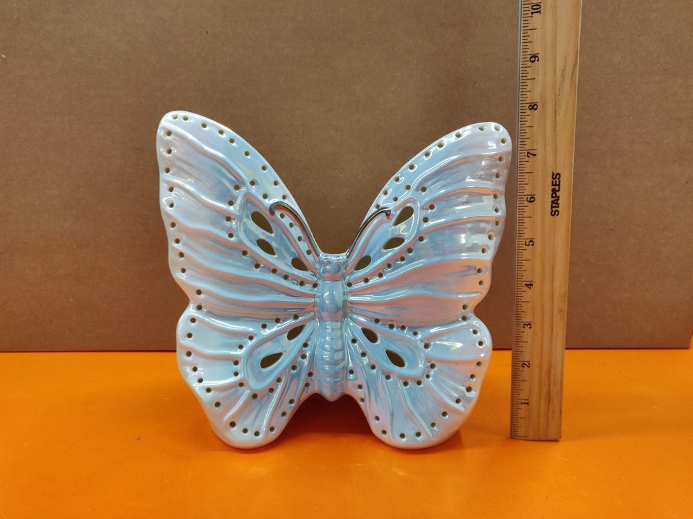 ⭐️⭐️⭐️⭐️⭐️ Pearlescent Ceramic Lighted Butterfly Desk Night Light Decor