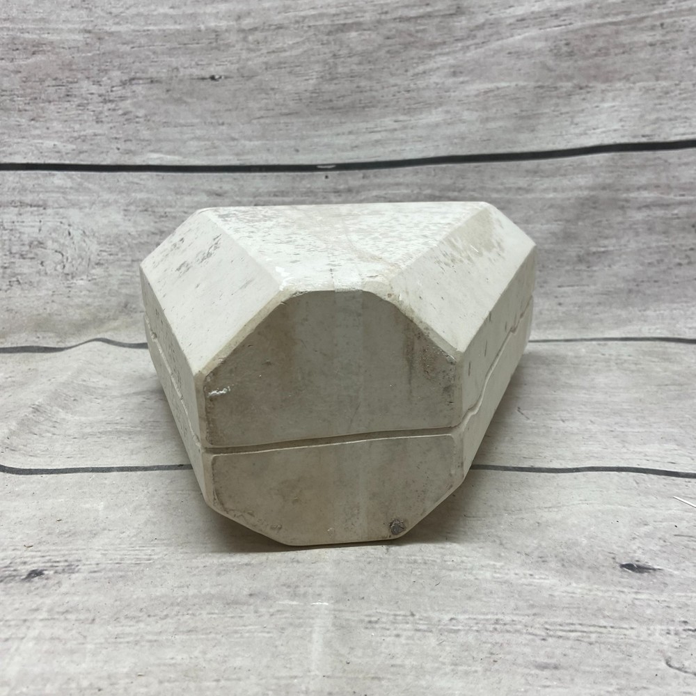 Alberta's Ceramic Casting Mold Zepline Figurine #564-A
