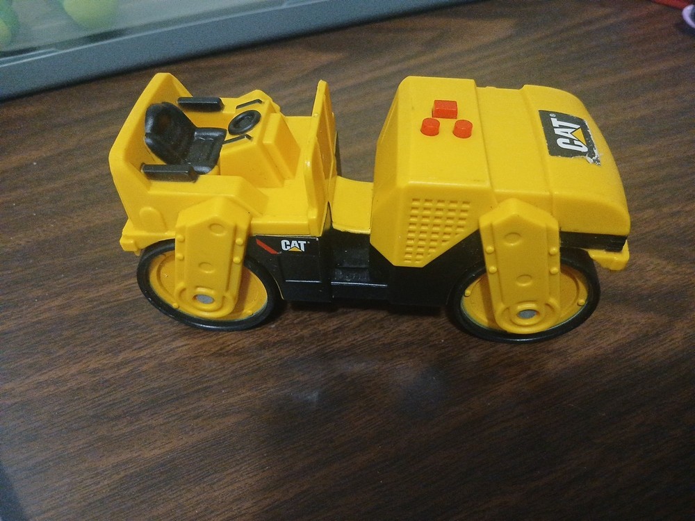 Caterpillar Asphalt Drum Compactor. Tested Does Not Make Any Sounds