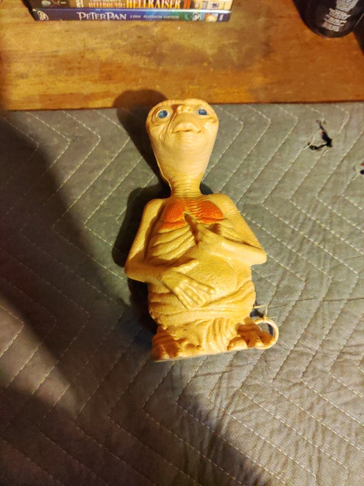 VINTAGE ET Pull String Toy Great Shape