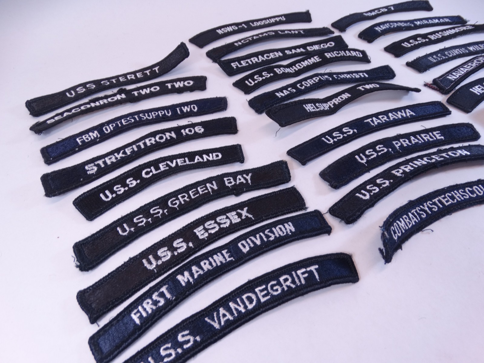 Lot of 28 - US NAVY SHOULDER STRIP TAB Rocker Patches USS Military USA America