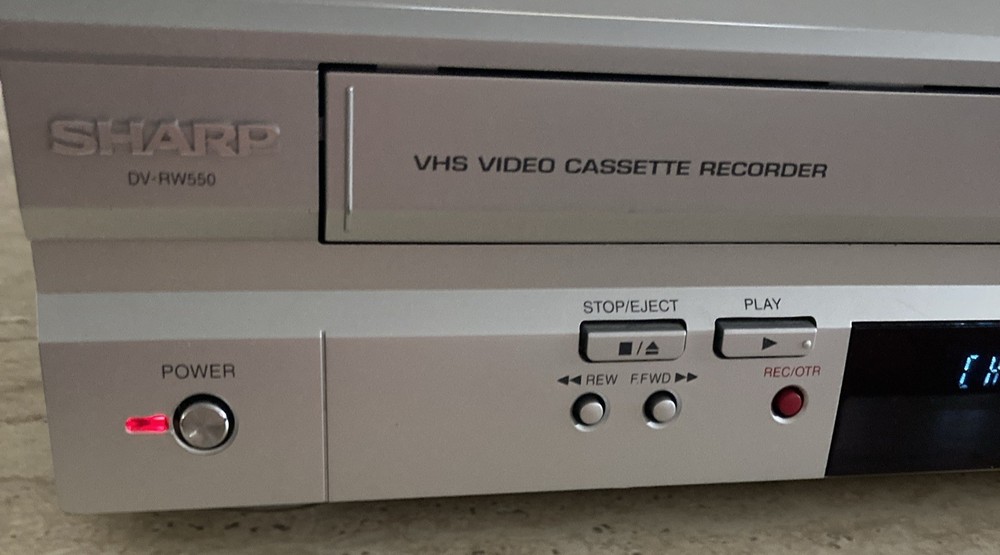 Sharp DV-RW550U DVD Recorder VHS VCR Combo Recorder Powers On Untested