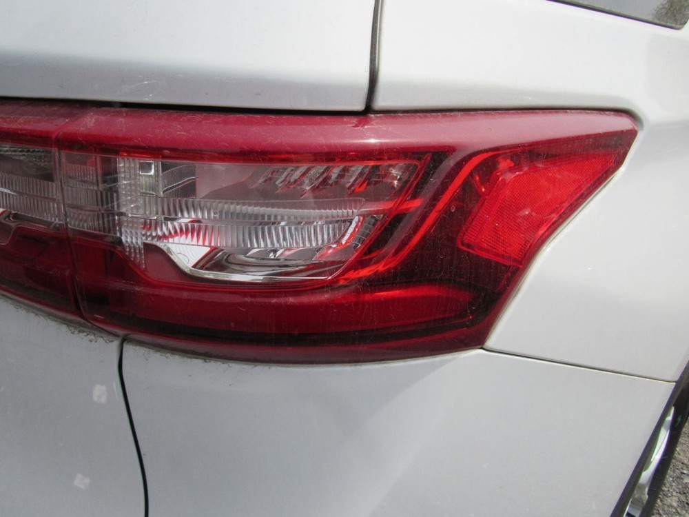 TRAVERSE 2021 Glove Box 1042784