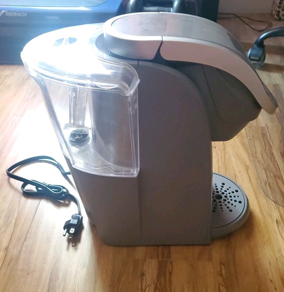 Keurig 2.0 Coffee Maker Model K200 Plus K Cup Grey