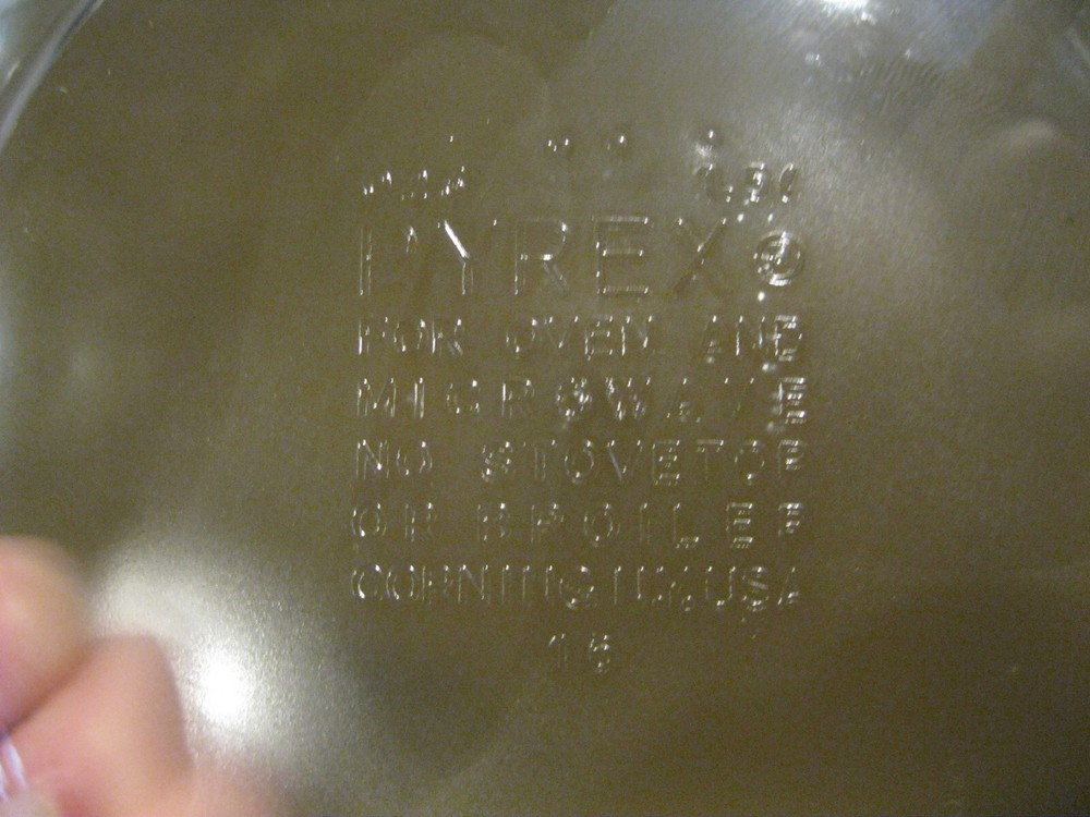 REED & BARTON SILVERPLATED 9 IN SERVING DISH WITH PYREX GLASS INSERT & SPOON