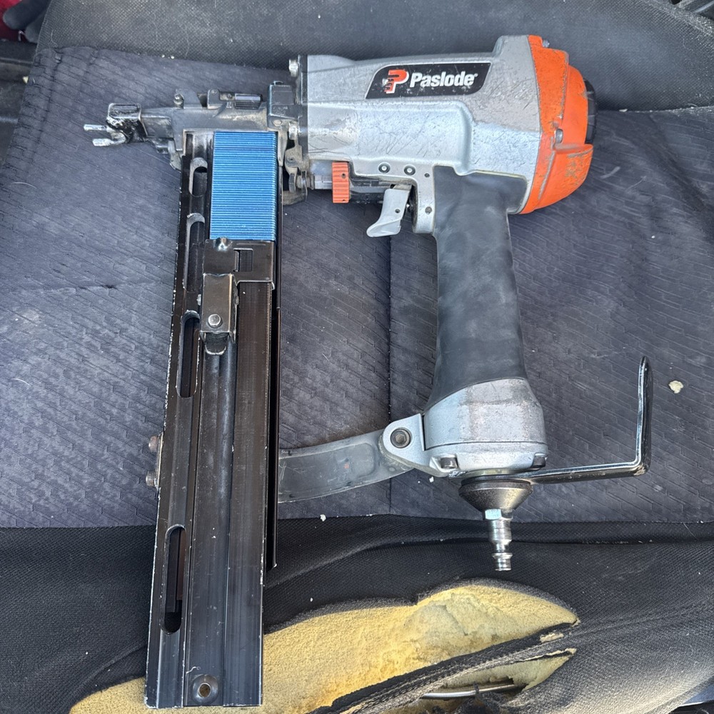 Paslode SCS200 Pneumatic Crown Stapler - 515700