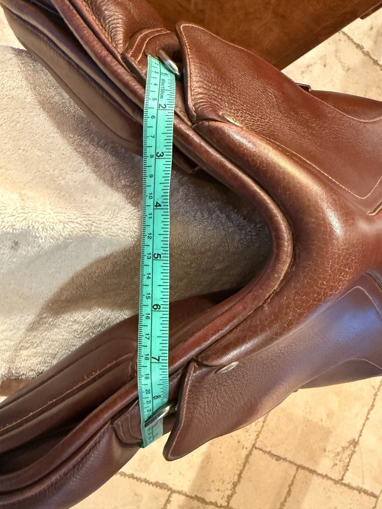 Bates elevation jumping saddle