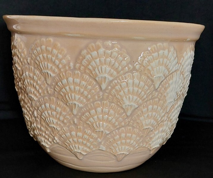 Haeger #5075 Pottery Planter With Seashell Motif