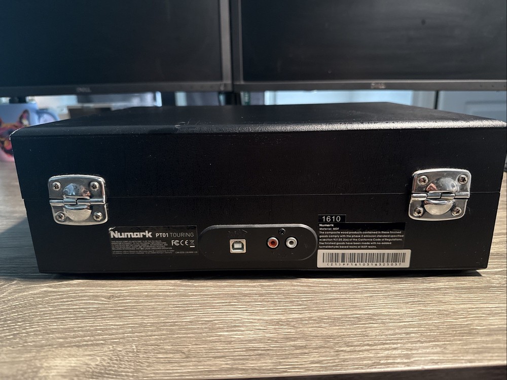 Numark PT01 Touring Portable Suitcase Turntable