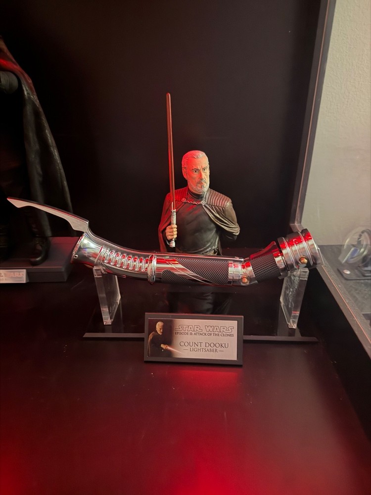 count dooku lightsaber