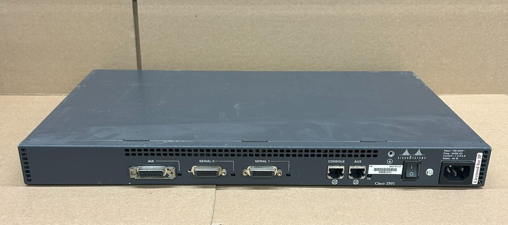 Cisco Systems 2500 Series Access Server Router 2501